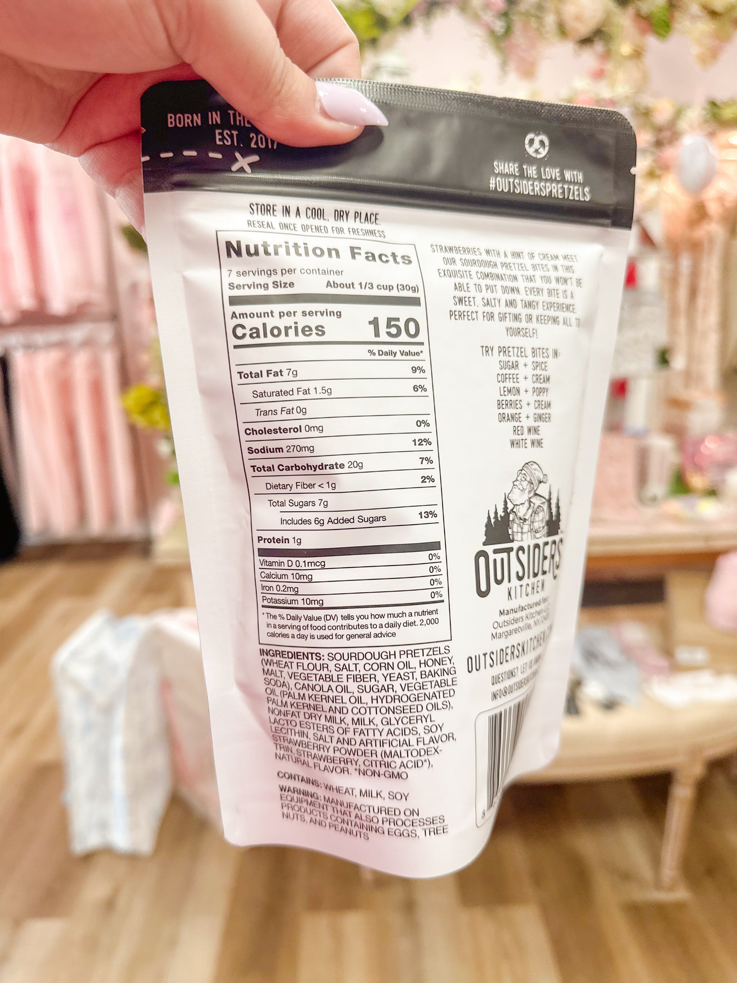 Berries + Cream Pretzel Bites