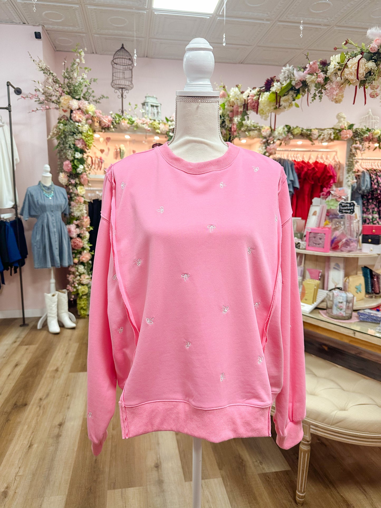 Oversized Ribbon Crewneck