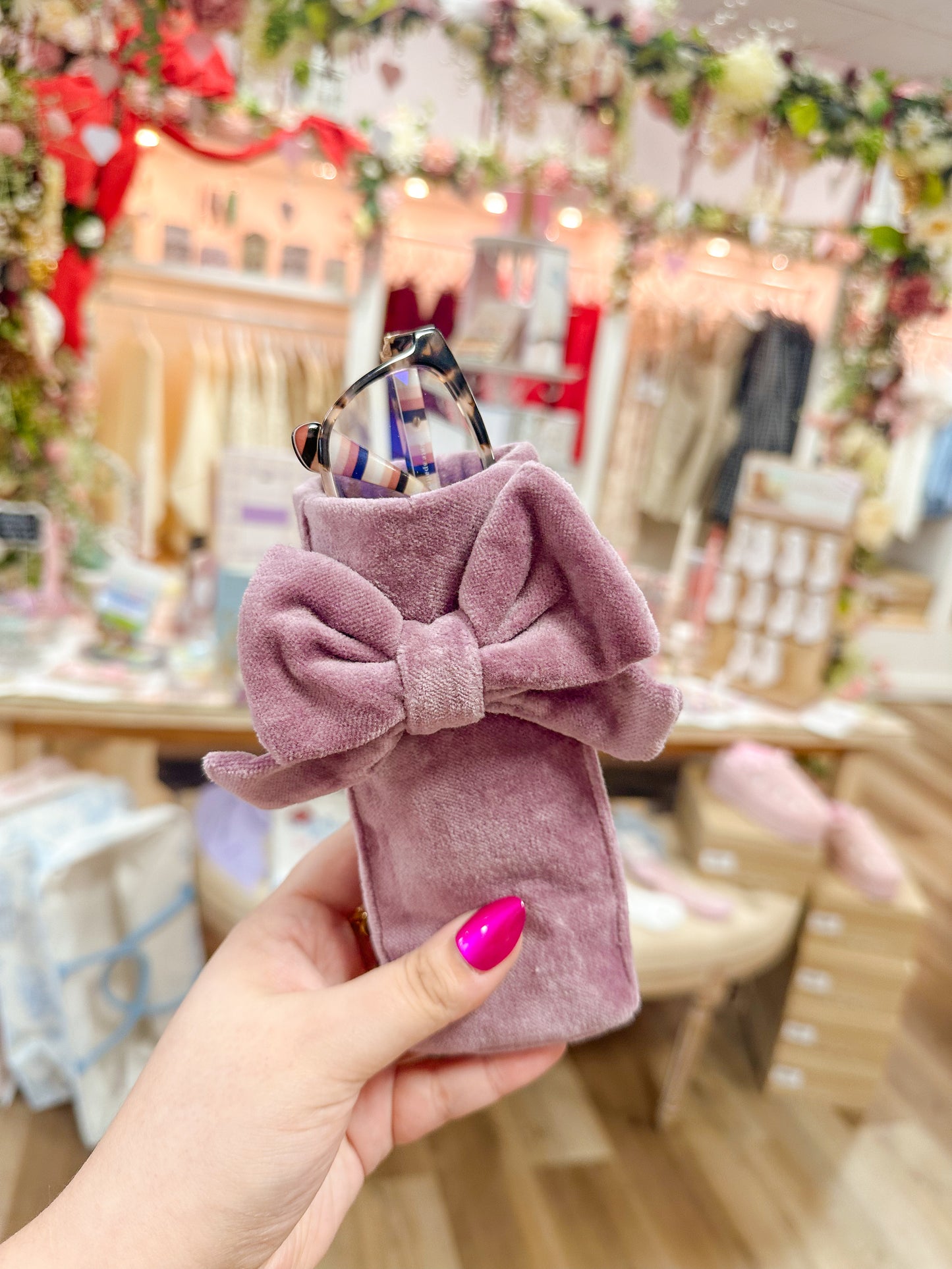 Bow Velvet Eyeglass Holder